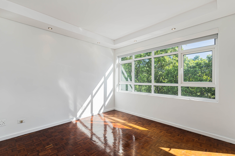 To Let 2 Bedroom Property for Rent in Green Point Western Cape